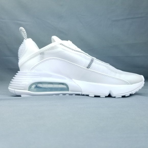 Nike Air Max 2090 Women's Size 8.5 White Black CK2612 100 - Picture 5 of 9